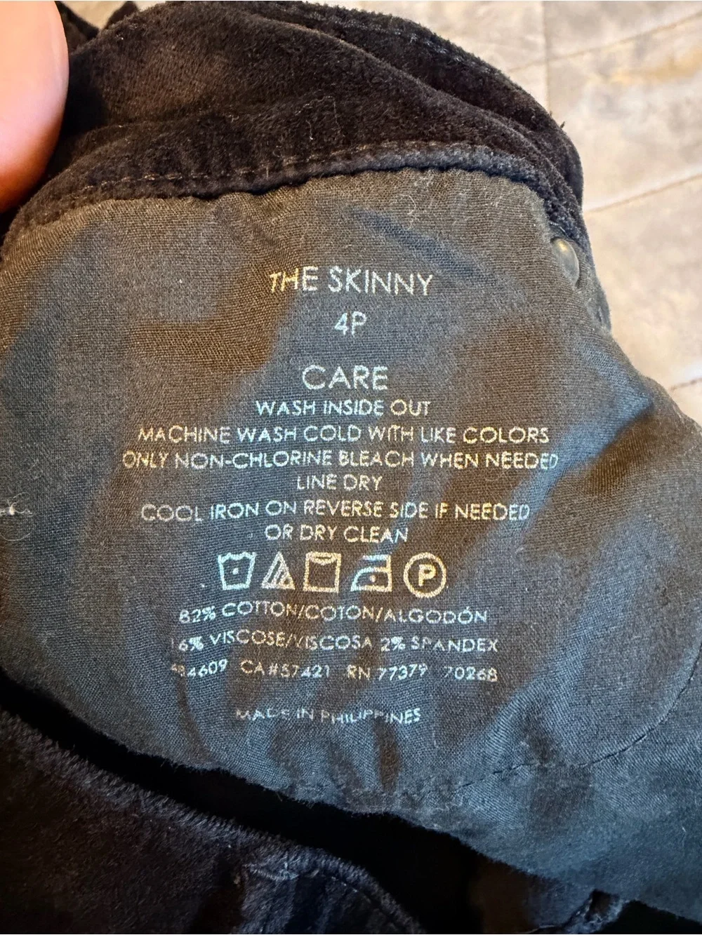 Ann Taylor Skinny Velvety Jeans in black